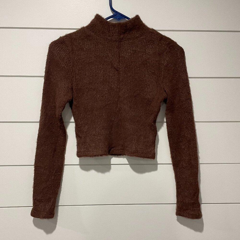 Fuzzy ZARA cropped sweater